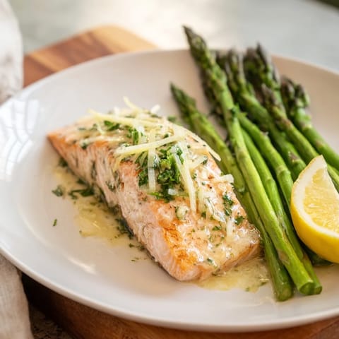 Skillet Lemon-Butter Salmon