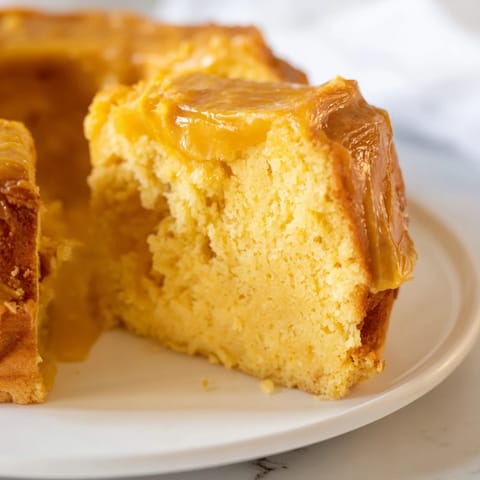 Soft Glow Golden Honey Pound